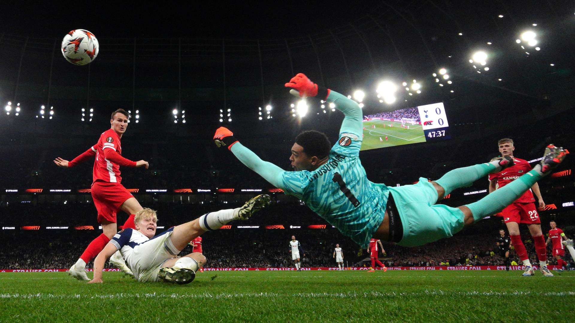 尼古拉斯 尼古拉斯