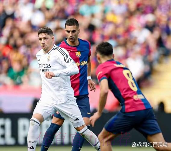 西甲-克罗斯世界波 2队长又“倒车”!皇马3-1埃瓦尔